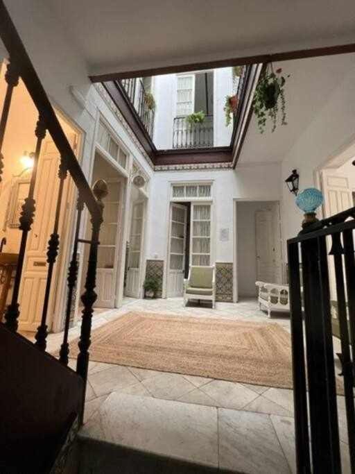 Casa palacio siglo XVIII en centro histórico de Sevilla. Exterior foto